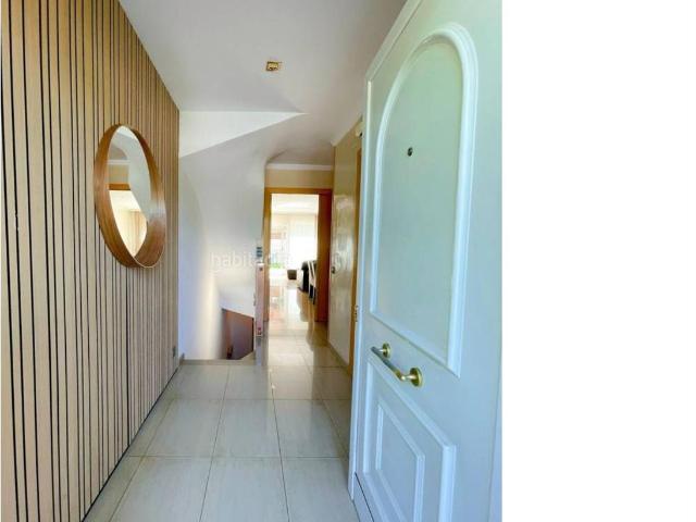 Casa en venta en Cerdanyola del Vallès, Serraparera. CASA ADOSADA EN SERRAPARERA CON PISCINA Y GARAJE. Casas Cerdanyola del.