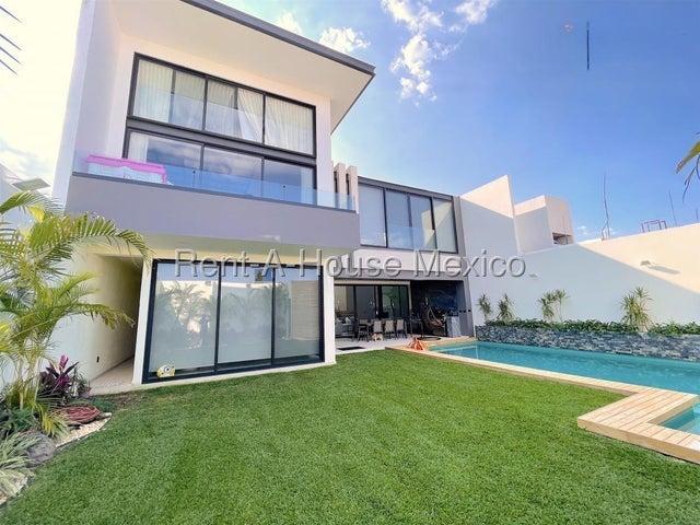 Casa en Venta en Cerrada Del Arco de San Martin, Ahuatlan RU 26 482