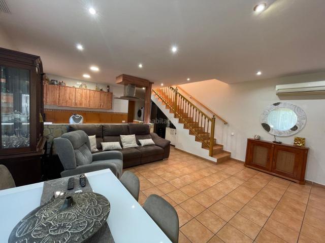 Casa en venta en Cervelló. Casas.