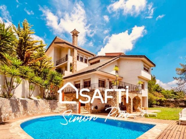 Casa en venta en Cervelló. Casas.