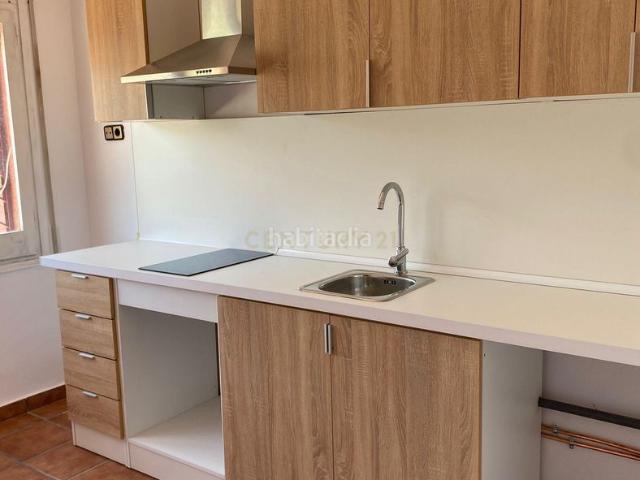 Casa en venta en Cervelló. Chalet individual en venta con piscina a tan solo 15km de aeropuesto El Prat y a 20 km de Barcelona ciudad situada en Cervelló y c. Casas.