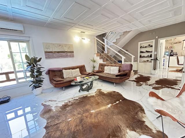 Casa en venta en Cervelló. ESPACIO Y LUZ. Casas.