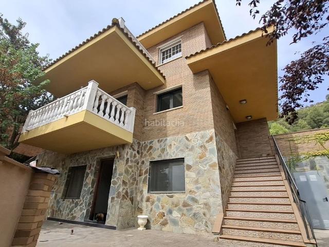 Casa en venta en Cervelló. PRECIOSA CASA EN CERVELLÓ MUY CERCA DEL CASCO URBANO. Casas.