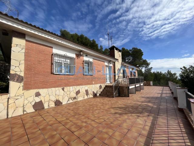 Casa en venta en Cervelló. VIVIENDA UNIFAMILIAR EN PLENA NATURALEZA. Casas.
