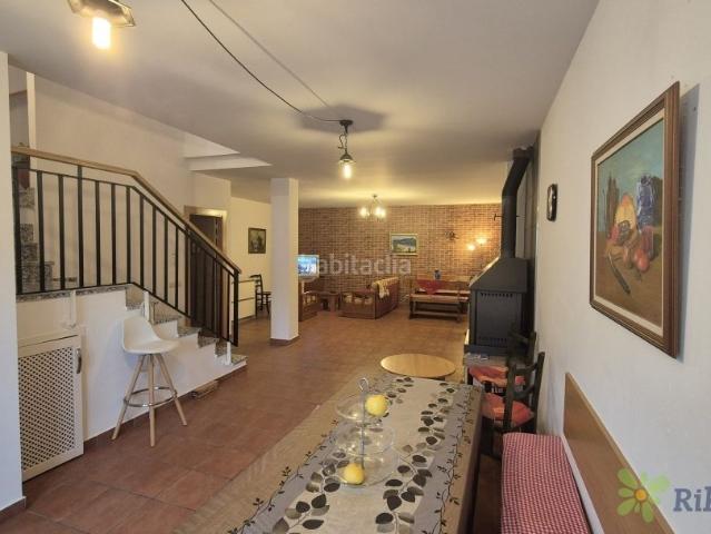 Casa en venta en Cervera del Río Alhama. Precioso adosado en Cervera Del Rio Alhama. Casas Cervera del Río.