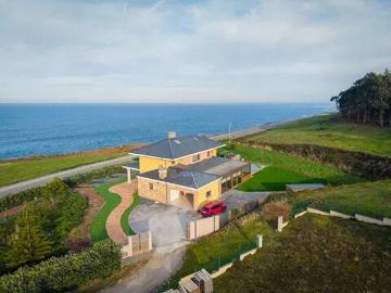 Casa en Venta en Cervo