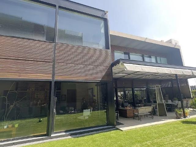 Casa en venta en CH, con elevador Av de los Poetas, Santa Fe Alvaro Obregón