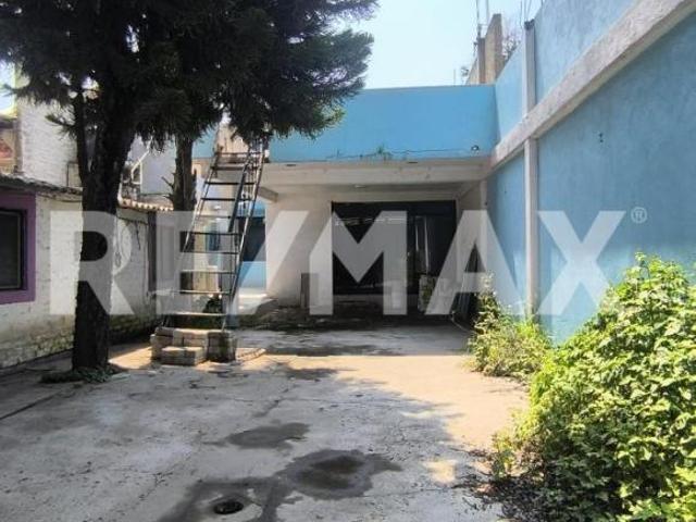 Casa en venta en Chalco Centro, ubicada a unos minutos de la carretera Cuautla Amecameca, con exc