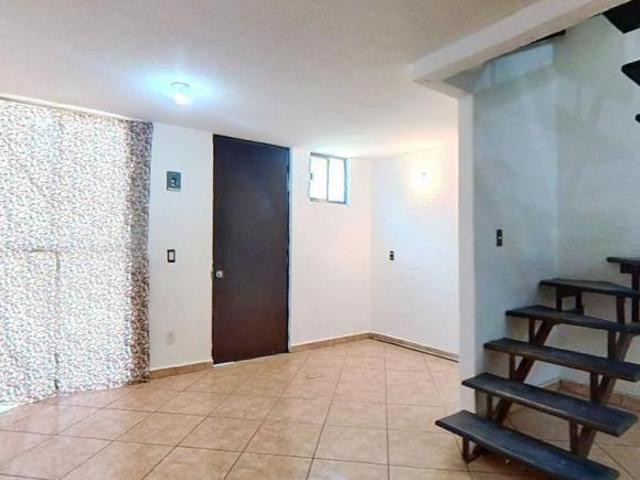 Casa en venta en Chalco de 3 pisos