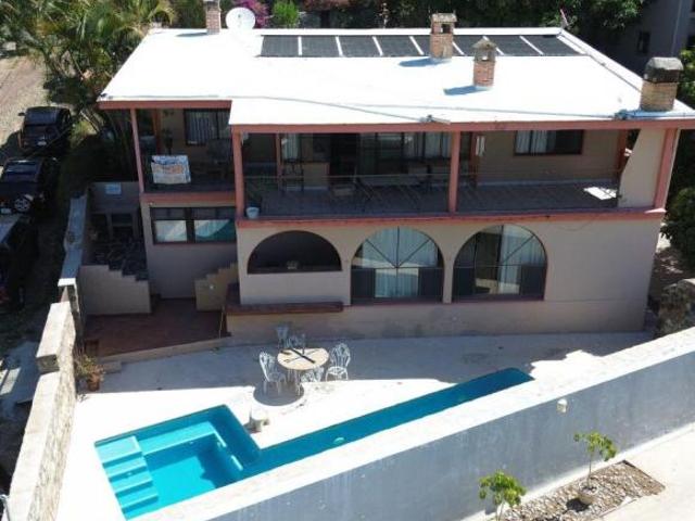 Casa en venta en Chapala | Vista al lago | Alberca y terrazas | Club de Golf