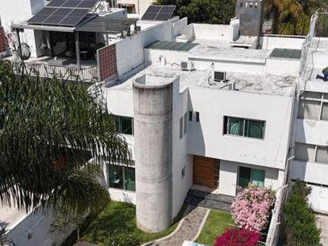 CASA EN VENTA EN CHAPALITA