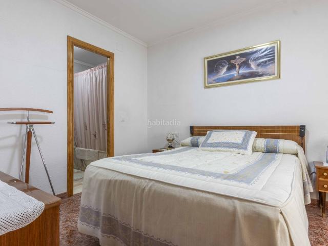 Casa adosada en venta en Chelva. Encanto y tranquilidad en Ahillas Chelva vivienda con piscina, chimenea y lista para todo el año. Casas adosadas.
