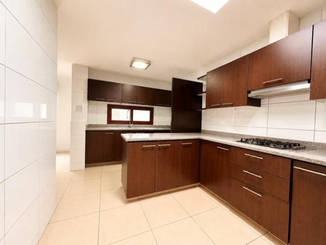 Casa en Venta en Chicureo, El Refugio 1: 4 Dormitorios, Piscina y Quincho | 4 dormitorios por 16800.00 en Colina