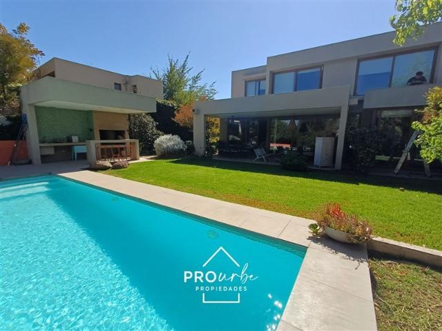 Casa en Venta en Chicureo Piedra Roja
