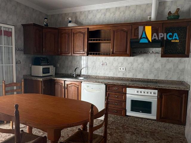 Casa en venta en Chiclana de la Frontera, La Banda Campo de Fútbol. Casa en primera planta con Gran Garaje. Zona Solano. Casas Chiclana de la.