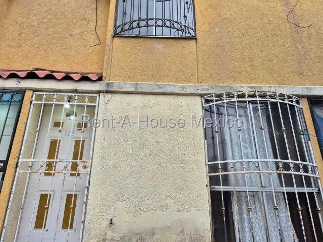 Casa en Venta en Chicoloapan de Juarez, San Vicente Chicoloapan de Juarez Centro AM. 26 1161