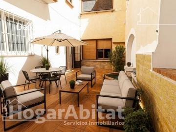Casa en venta en Chiva, Valencia