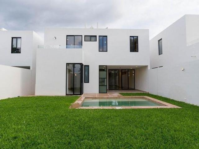 Casa en Venta en Cholul Mérida zona norte Privada Residencial