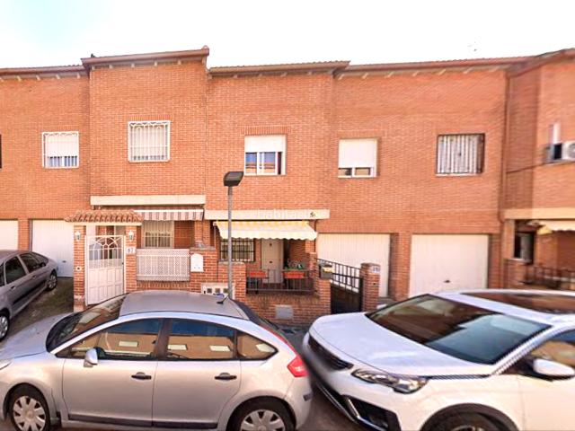 Casa en venta en Chozas de Canales. Casas Chozas de.