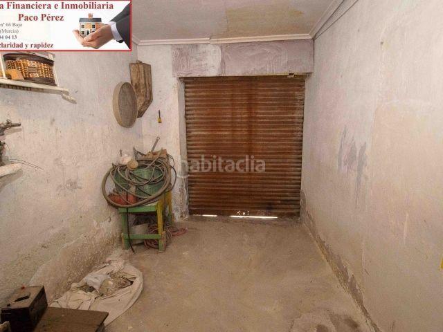 Casa en venta en Cieza. Casa en Calle Fulgencio Serra, dispone de 2 plantas, PRECIO A NEGOCIAR, precisa reformas. Casas.