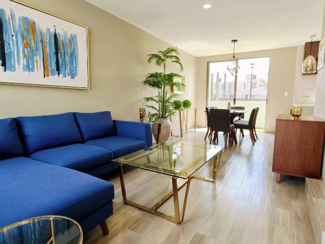 CASA EN VENTA EN CIUDAD DEL SOL