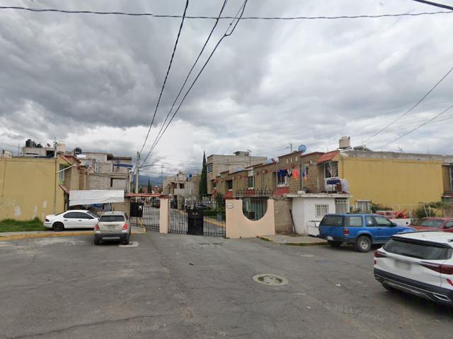 Casa en venta en Ciudad Galaxia los Reyes, Chicoloapan, México