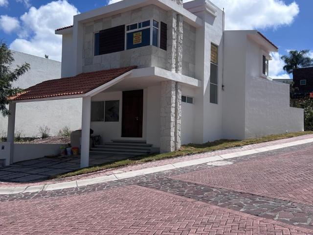 Casa en venta en Ciudad Maderas Querérato Cocina Integral Equipada y Bodega