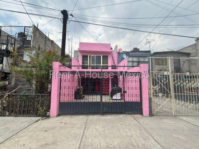 Casa en Venta en Ciudad Oriente Ecatepec de Morelos BJ 26 2671
