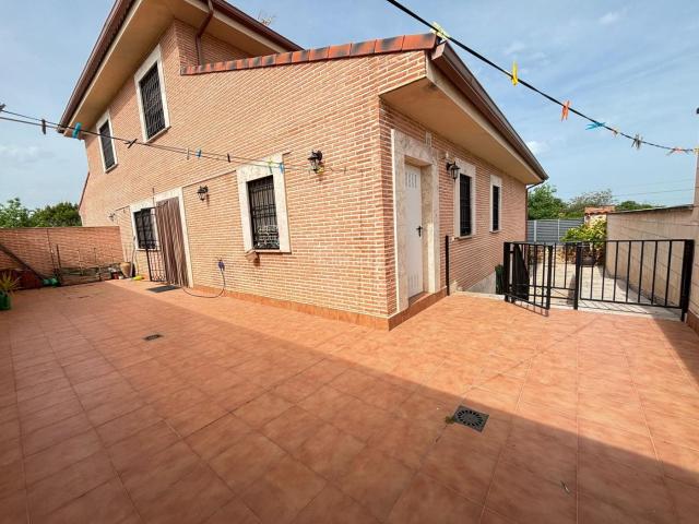 Casa en venta en Ciudad Real, Ciudad Jardín. ESPECTACULAR CHALET EN CIUDAD REAL. Casas Ciudad.