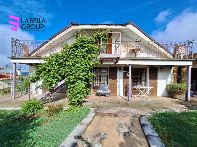 Casa en venta en Ciudad Rodrigo. CASA INDEPENDIENTE CON DOBLE VIVIENDA Y PISCINA EN CIUDAD RODRIGO. Casas Ciudad.