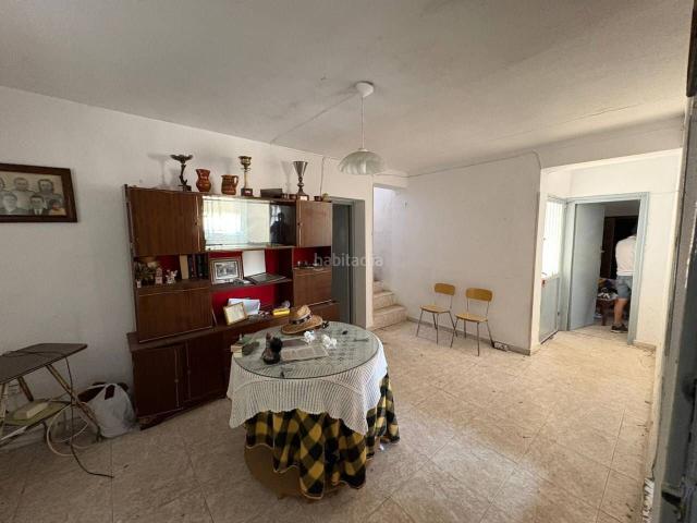 Casa en venta en Ciudad Rodrigo. Venta de una casa y parcela en Conejera. Casas Ciudad.