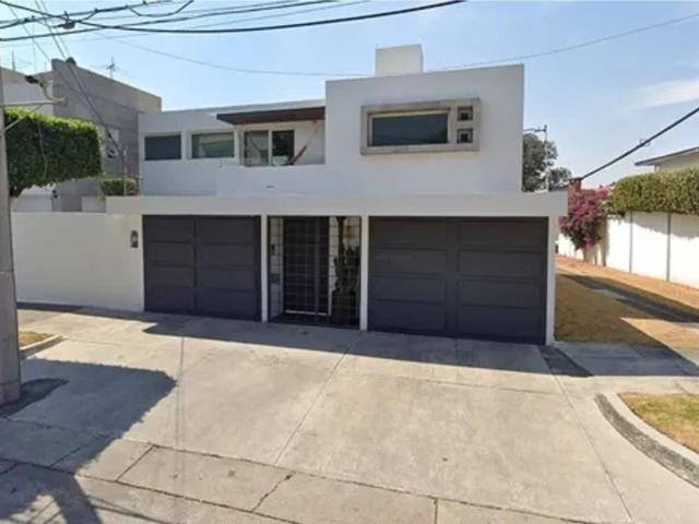 Casa en venta en Ciudad Satelite, Naucalpan de Juárez, México