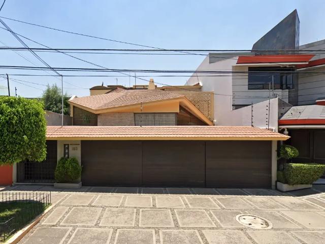 Casa en venta en Ciudad Satelite, Naucalpan de Juárez, México