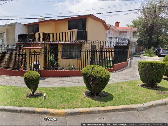 Casa en venta en Ciudad Satelite, Naucalpan de Juárez, México