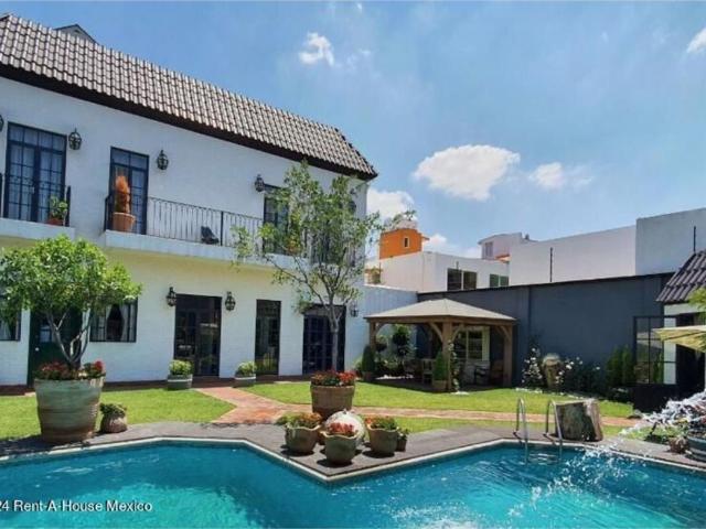 Casa en venta en Ciudad Satelite, Naucalpan de Juárez, México