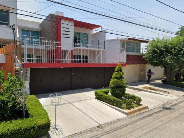 Casa en venta en Ciudad Satelite, Naucalpan de Juárez, México