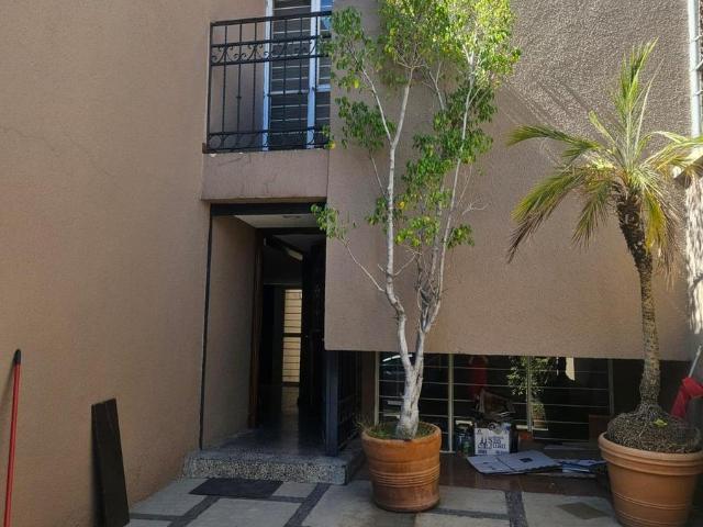 CASA EN VENTA EN CIUDAD SATELITE, NAUCALPAN DE JUAREZ