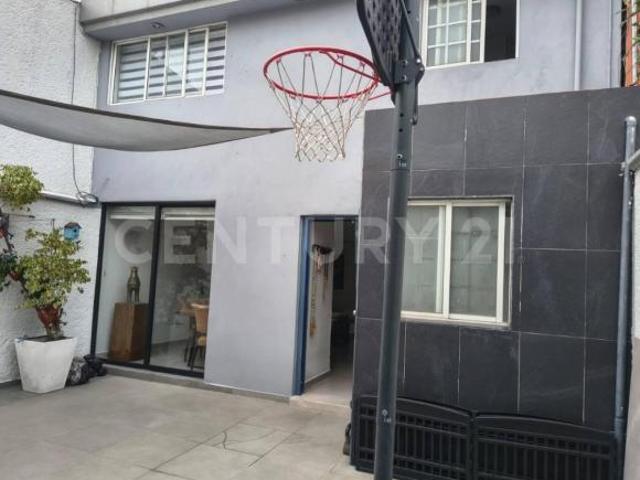 CASA EN VENTA EN CIUDAD SATÉLITE NAUCALPAN, ESTADO DE MÉXICO