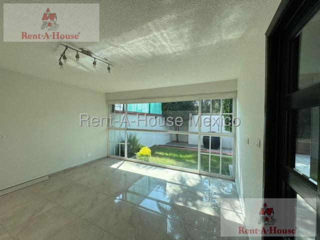 Casa en venta en Ciudad Satelite, Naulcalpan de juarez GIS 26 3169