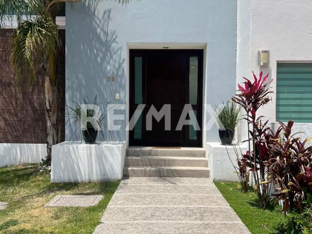 CASA EN VENTA EN CLAUSTROS DEL PARQUE LA JOYA