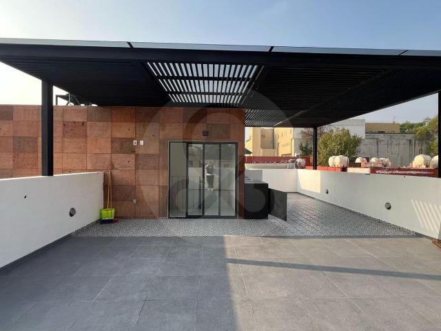 CASA EN VENTA EN CLAVER?A, CON ROOF GARDEN, TOTALMENTE REMODELADA
