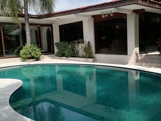 Casa en venta en Club de golf Tabachines, Cuernavaca, Morelos