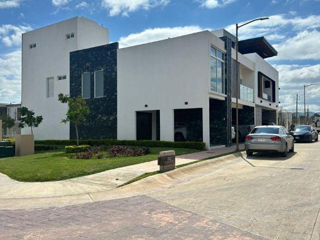 Casa en Venta en Club de Golf Campestre, Tuxtla Guti?rrez