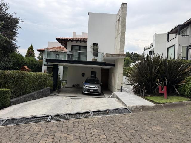 Casa en venta en Club de Golf los Encinos