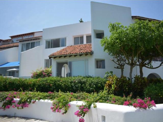 Casa en venta en Club de Golf Marina Ixtapa, Zihuatanejo de Azueta, Guerrero