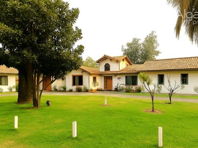 Casa en Venta en Condominio el Oliveto cerca a Club el Golf
