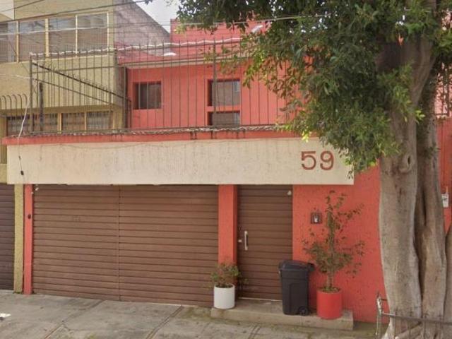 Casa en Venta en Coapa, Tlalpan. Cerca de Gran Terraza Coapa y Paseo Acoxpa.AD
