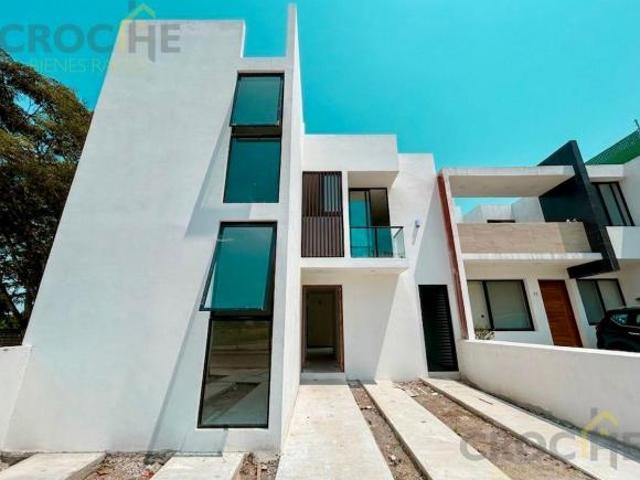 CASA EN VENTA EN COATEPEC VERACRUZ, FRACCIONAMIENTO PRIVADO