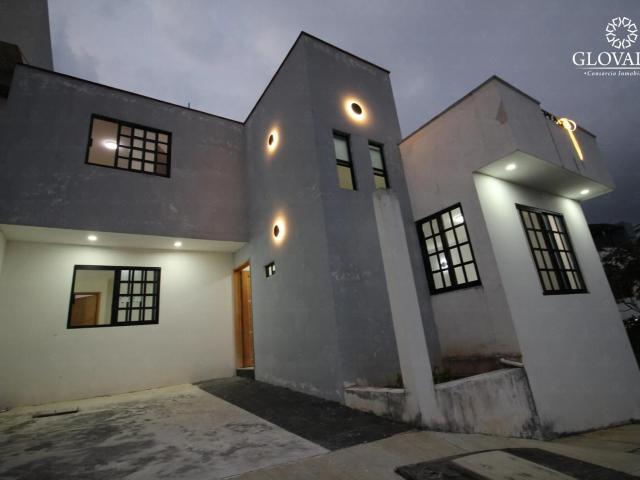 Casa en Venta en Coatepec $1'820,000. muy cerca de la coca