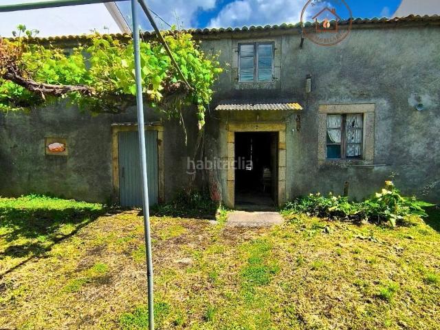 Casa en venta en Coirós. Oportunidad única para crear la casa de tus sueños en un entorno tranquilo y con gran potencial a 27 minutos del centro de A Coruñ. Casas.
